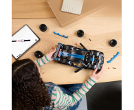 LEGO Technic 42176 Samochód wyścigowy Porsche GT4 e-Performance - 1266102 - zdjęcie 9